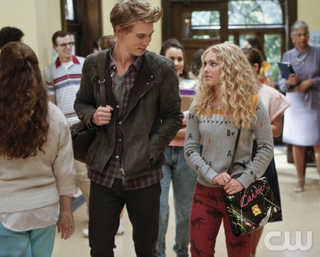 Illustration for article titled We Watched Four Episodes of The Carrie Diaries So You Don't Have To